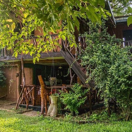 Anushka Nera Nature House Sigiriya Rum bild